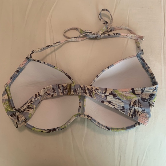 Victoria’s Secret underwire bikini top 36D - Picture 2 of 4